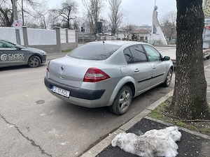 dezmembrez renault megane - imagine 3