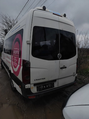 dez vw crafter 2461 cm 16 locuri - imagine 4