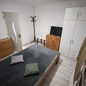 BUZIASULUI - 2 Camere transformat in 3 - Amenajat - Centrala proprie - imagine 3