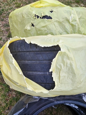 Vand 4 anvelope de vara Michelin 245 45 17 uzate cu 300 lei - imagine 3