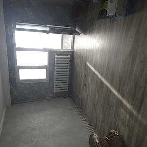 Decomandat 3camere ,2 bai Balcon mare,foarte calduris 