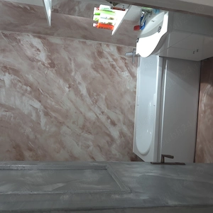 Decomandat 3camere ,2 bai Balcon mare,foarte calduris  - imagine 3