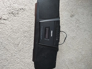 Vând radio casetofon Philips. !