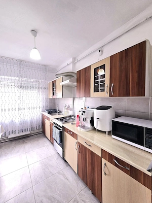 Apartament 2 camere decomandat | Micro 16 | Str Brandusa - imagine 2