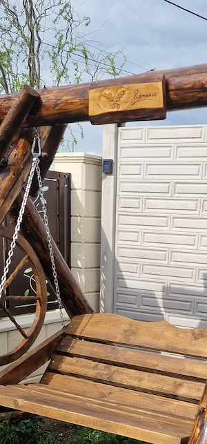 Leagăn rustic din lemn