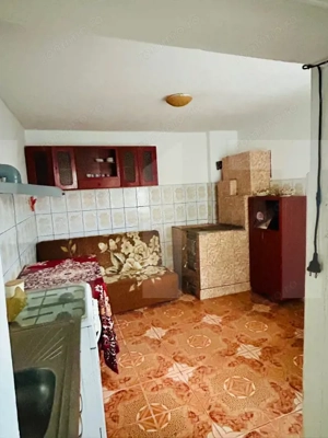 Casă din caramida, cu teren 1900 mp - Calinesti - imagine 4