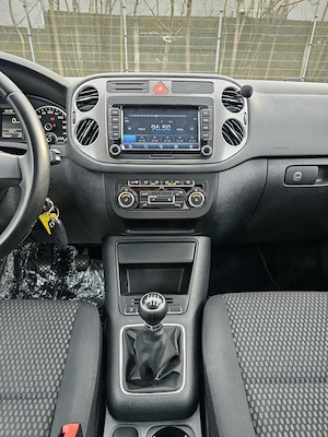 VW Tiguan 1.4TSI 4Motion Navigatie DubluClima SenzoriParcare CamerăMarșarier Bluethoot Euro5  - imagine 18