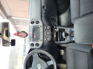 Tiguan. Cutie automata 4x4 - imagine 5