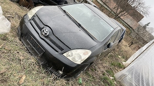 Dezmembrez Toyota Corolla Verso 2.0 D 85Kw 2004 - imagine 2