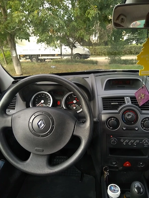 Vând Renault Megane 2 benzină 1,6 - imagine 3