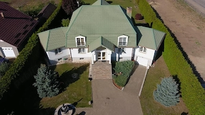 vila tip conac  - imagine 3