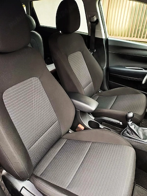 Hyundai i20 Led Line 1.2 84CP 5DR, ireproșabilă, proprietar, garanție 2028 (5 ani fără limită km) - imagine 9