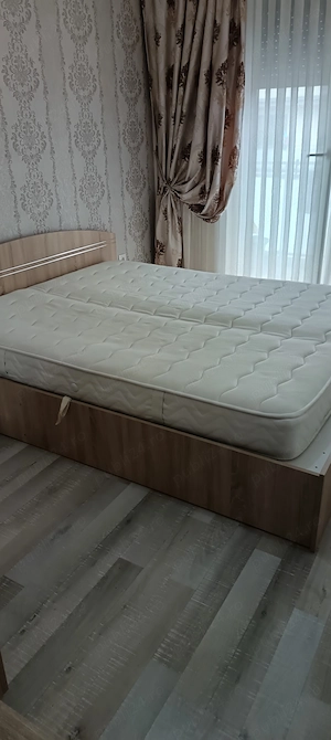 Vând pat matrimonial