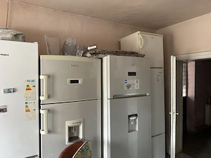 Frigidere , congelatoare , vitrine frigorifice de vânzare 