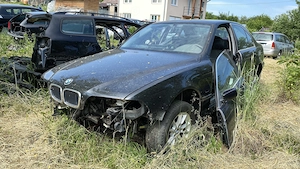 Dezmembrez BMW E39 Facelift 2.0D 136 cai Manual Negru  - imagine 2