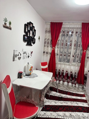 Vând apartament decomandat cu 3 camere cu suprafața utilă de 56,59 și balcon 3,42 complet mobilat! - imagine 5