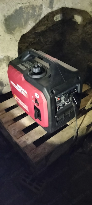 Vând generator Inverter Nou puțin folosit 