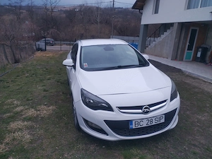 Opel Astra Sport Tourer 2013 - imagine 2