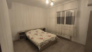 Inchiriez ap 2 camere decomandat si loc parcare - imagine 4