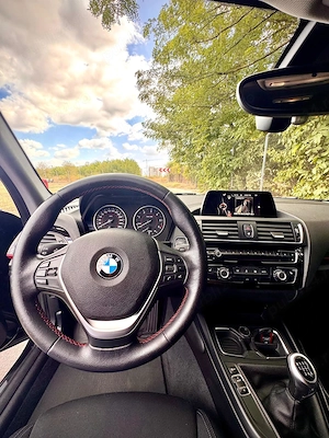 BMW Seria 1 116d Sport Line - imagine 4