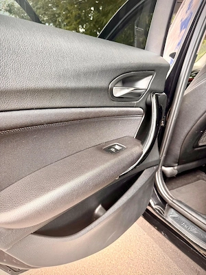 BMW Seria 1 116d Sport Line - imagine 7