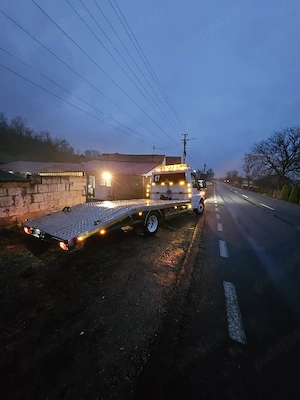 Autoutilitară platformă auto