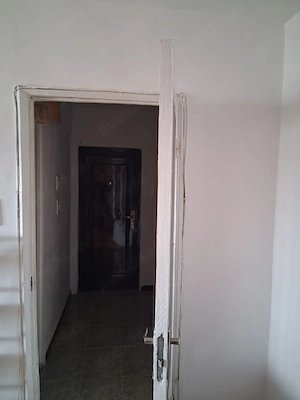 Proprietar, închiriez garsonieră 