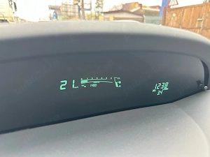 Toyota yaris 1.4 D-4D 80.000km - imagine 5