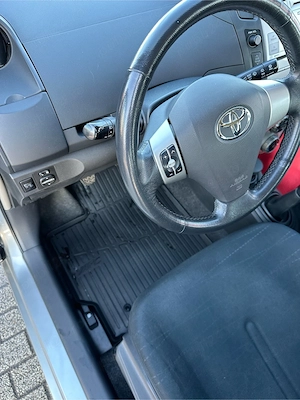 Toyota yaris 1.4 D-4D 80.000km - imagine 4