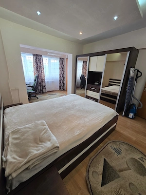 Proprietar inchiriez 4 camere Mosilor - imagine 8