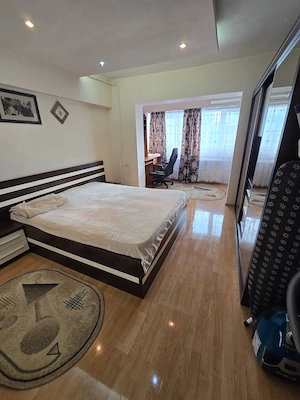 Proprietar inchiriez 4 camere Mosilor - imagine 7