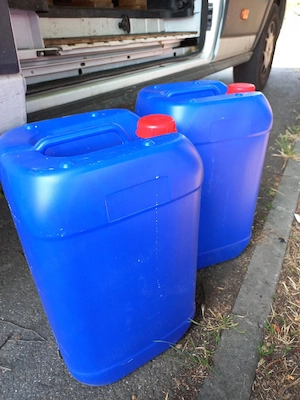 bidoane plastic 10 lei  - imagine 3