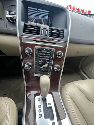 Volvo XC60 Summum - imagine 3