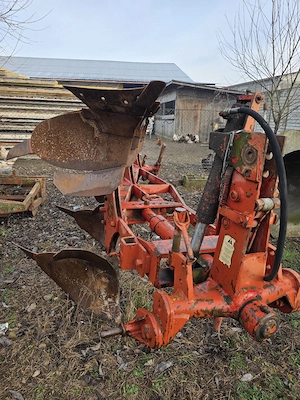 Prasitori freza plug met erbicidat - imagine 5