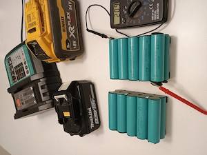 Vand pachete noi 20 V ,4Ah ,6Ah sau 8Ah pentru Makita,Dewalt,Bosch,Aeg ,scule electrice