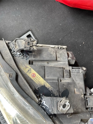 Faruri BMW E90 bi xenon adaptiv - imagine 4