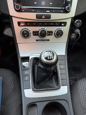 Volkswagen Passat B7 2012 1.6tdi BlueMotion  - imagine 8