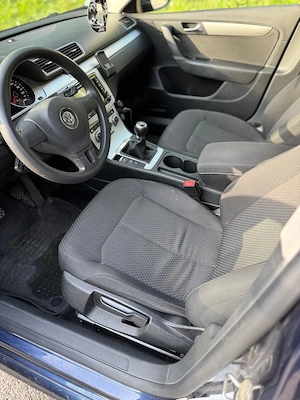 Volkswagen Passat B7 2012 1.6tdi BlueMotion  - imagine 5