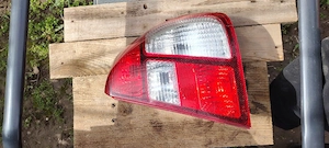 lampa stop dreapta spate Renault symbol  - imagine 2