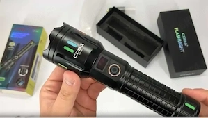 Lanterne led tip Laser telezoom afisaj electronic ,raza 800 metri ,acumulator , incarcare usb type C