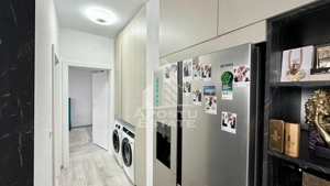 Apartament de vanzare cu 3 camere, etajul intai, Dumbravita - imagine 11