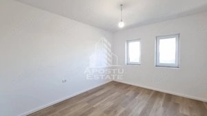 Jumatate de duplex de vanzare, pe parter, cu 3 camere si 2 bai, Sag, Timis - imagine 9