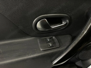 Dacia Logan - imagine 16