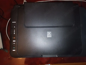 Vând imprimantă alb - negru - color 