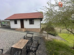 Casa de vacanta cu teren de 2344 mp - zona Nadas