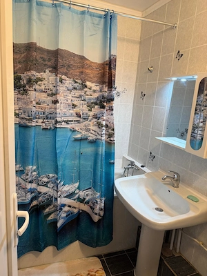 Inchiriez garsoniera langa metrou - imagine 4