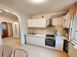 Inchiriez apartament cu 3 camere aproape de Iulius Mall 