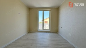 Duplex de vanzare, 4 camere - curent trifazic Giroc - ESO - imagine 7