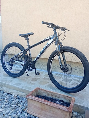 Bicicletă Romet Rambler R6.2 Negru Alb
