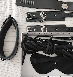 Amazing Bondage Sex Toy Kit - imagine 3